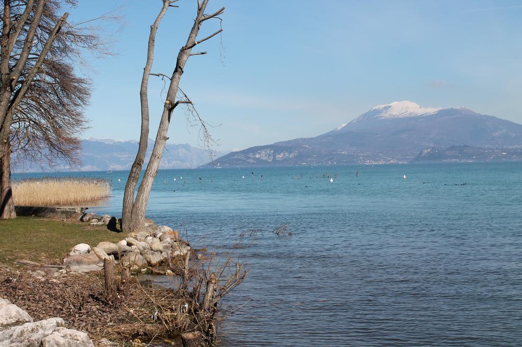 Desenzanoloft Official Partner Marriott Homes & Villas - Bea House, Sirmione With Private Garden And Share Pool Exterior photo