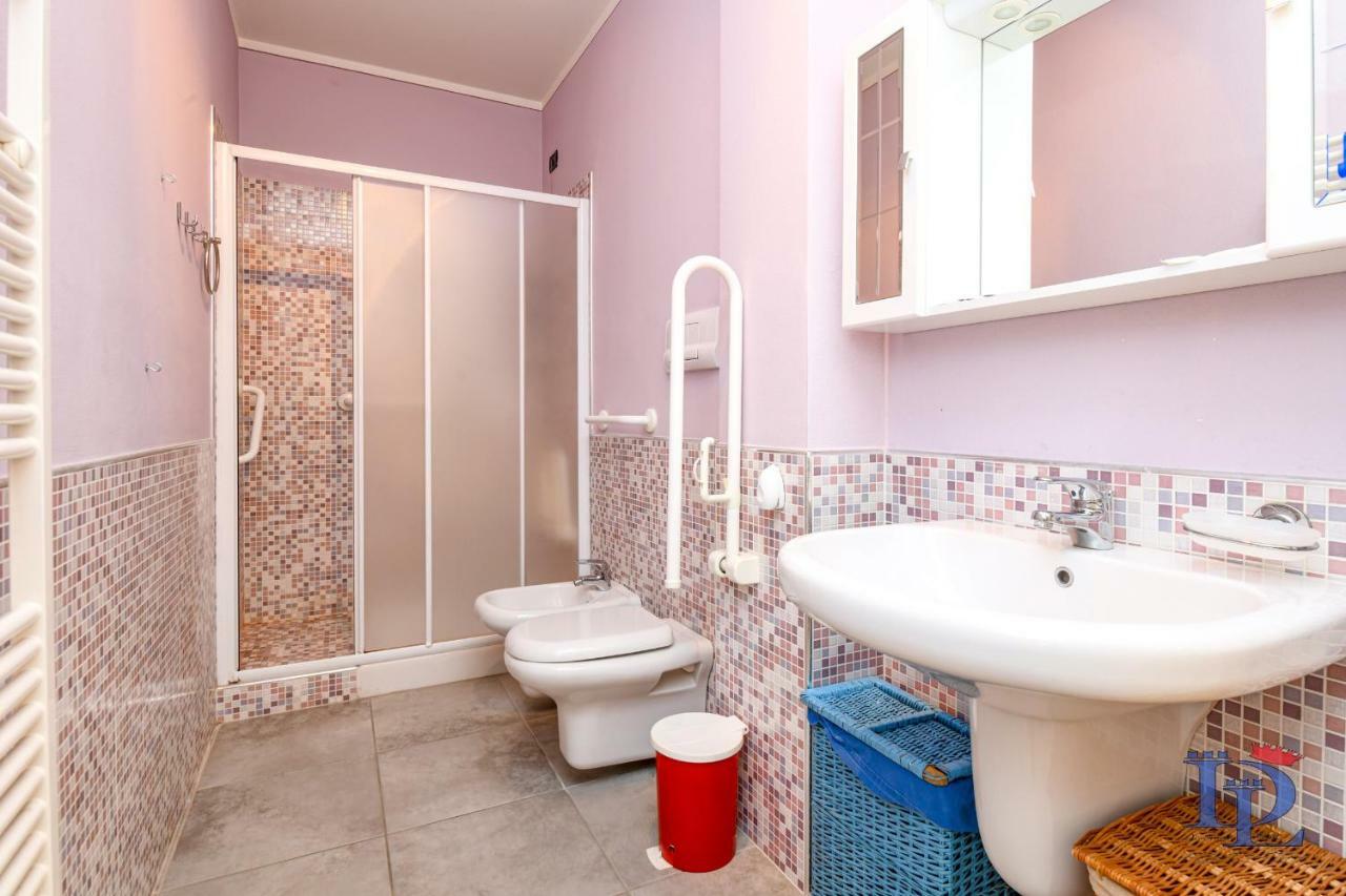 Desenzanoloft Official Partner Marriott Homes & Villas - Bea House, Sirmione With Private Garden And Share Pool Exterior photo